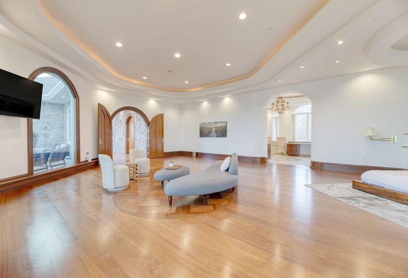 Bay Estate By Avantstay Waterfront, Private Pond