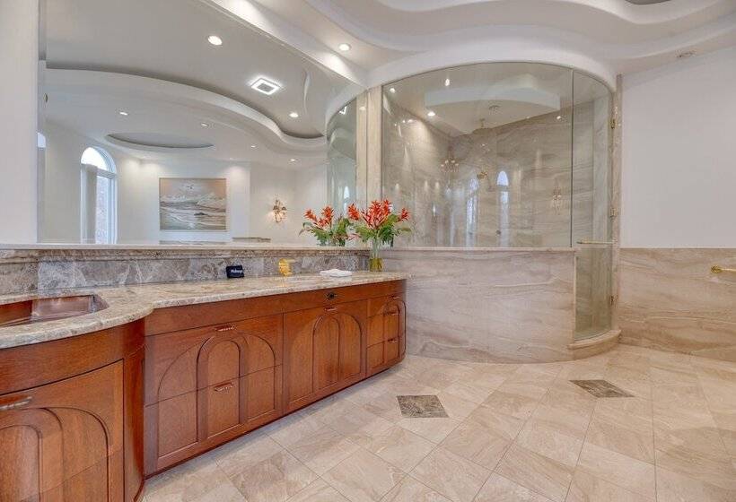 Bay Estate By Avantstay Waterfront, Private Pond