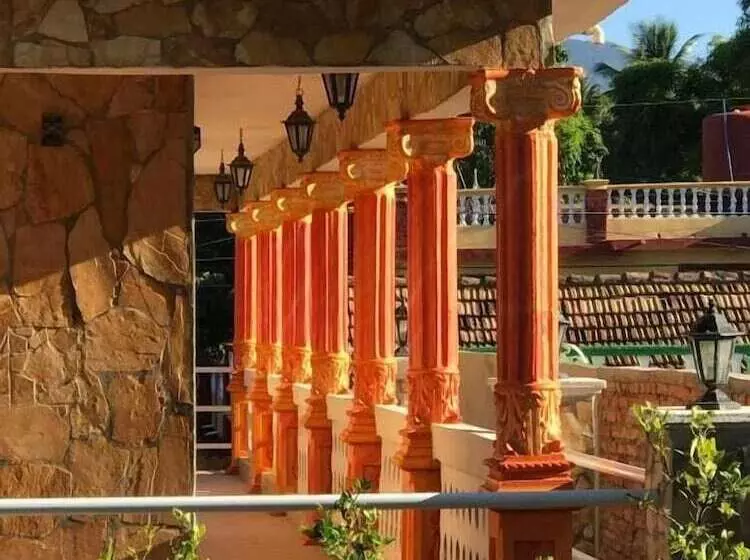 تختخواب و صبحانه Hostal Montymar