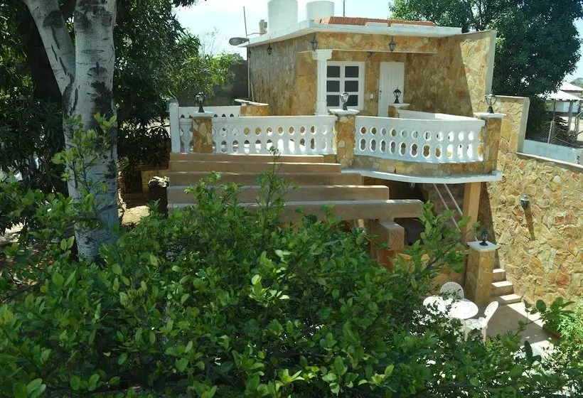 تختخواب و صبحانه Hostal Montymar