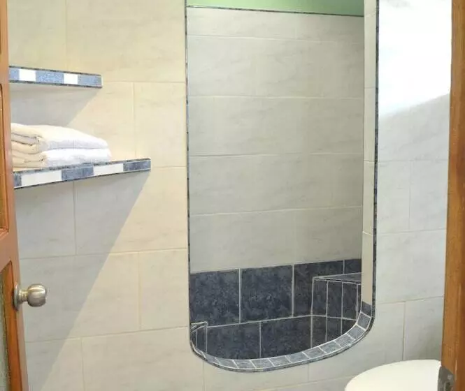تختخواب و صبحانه Hostal Montymar