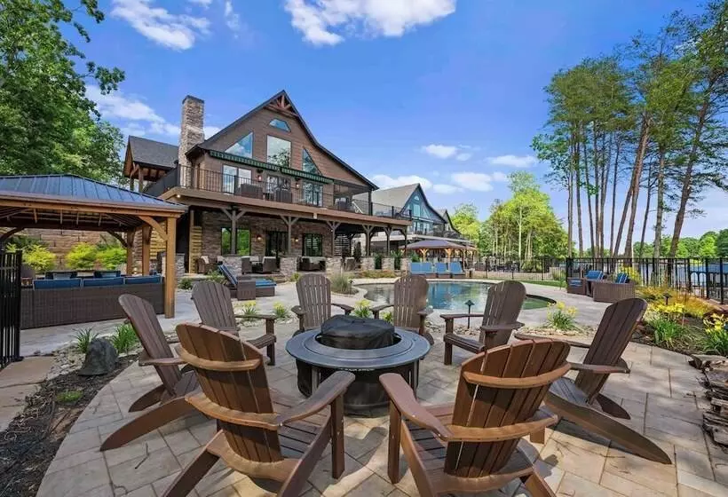 Black Bear & Blue Heron By Avantstay 2 Lakefront Homes, Sleeps 43 Pool, Dock, Theater