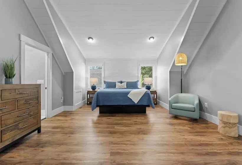 Black Bear & Blue Heron By Avantstay 2 Lakefront Homes, Sleeps 43 Pool, Dock, Theater