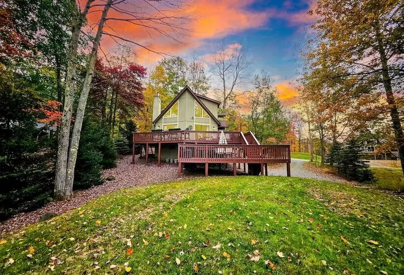 Chalet All Day Avantstay Lakeside, Firepit, Shared Pool