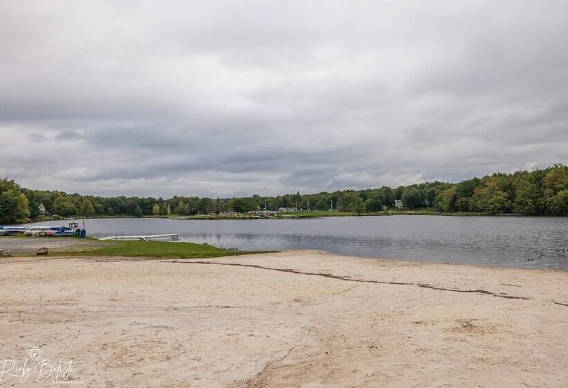 Chalet All Day Avantstay Lakeside, Firepit, Shared Pool