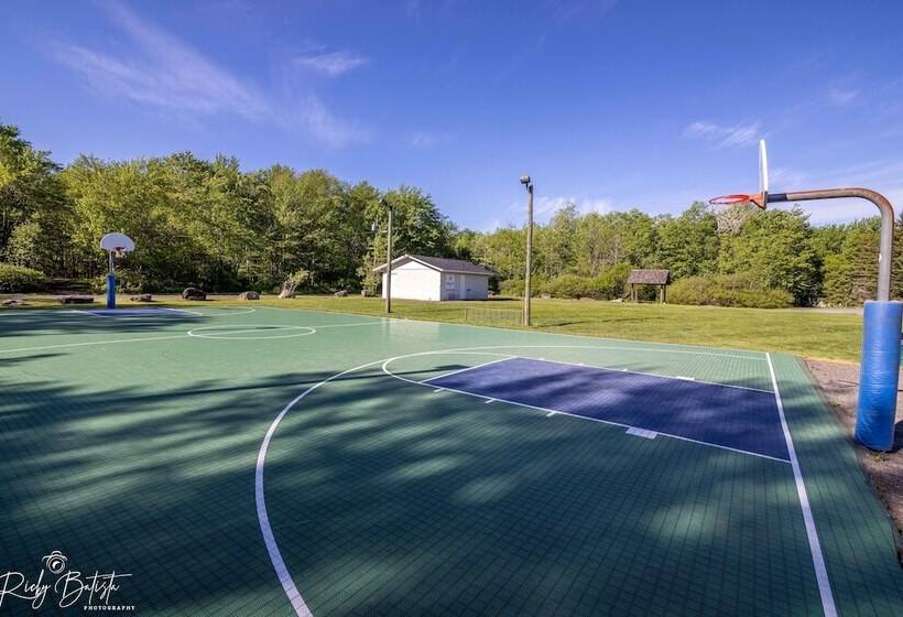 Chalet All Day Avantstay Lakeside, Firepit, Shared Pool