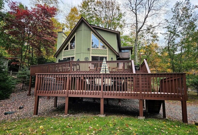 Chalet All Day Avantstay Lakeside, Firepit, Shared Pool