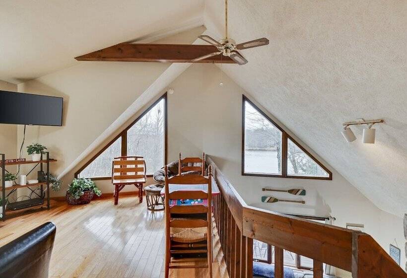 Chalet All Day Avantstay Lakeside, Firepit, Shared Pool