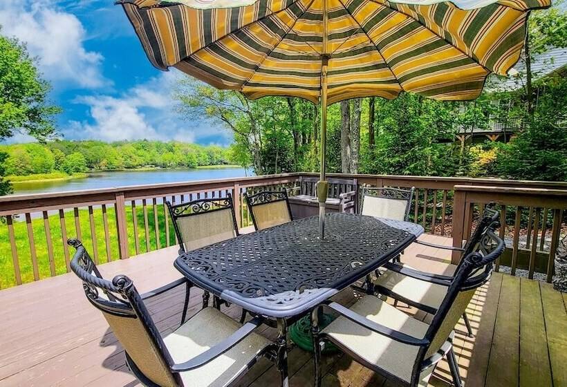 Chalet All Day Avantstay Lakeside, Firepit, Shared Pool