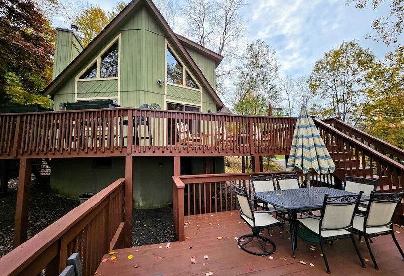 Chalet All Day Avantstay Lakeside, Firepit, Shared Pool