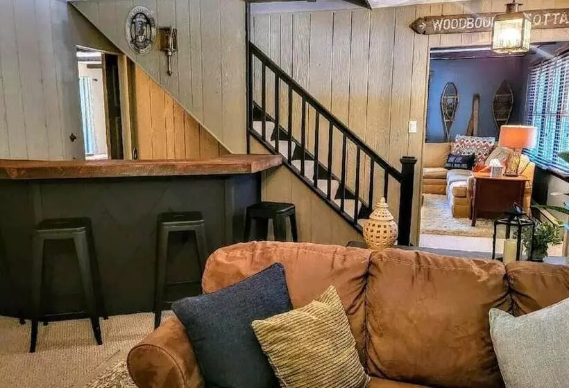 Double Diamond Lodge By Avantstay Group Escape W/ Firepit, Patio, Activities