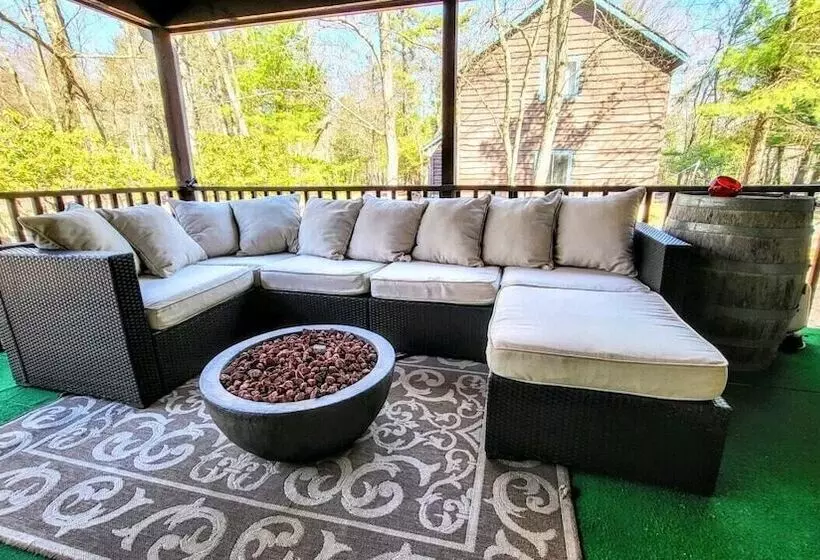 Double Diamond Lodge By Avantstay Group Escape W/ Firepit, Patio, Activities