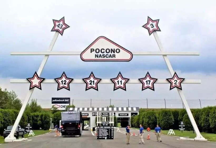 Double Diamond Lodge By Avantstay Group Escape W/ Firepit, Patio, Activities