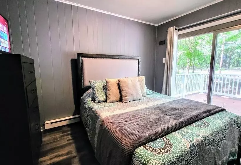 Frolic On Fern By Avantstay Enclosed Deck W/ Forest Views, Bar