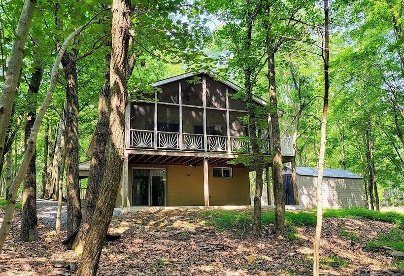 Frolic On Fern By Avantstay Enclosed Deck W/ Forest Views, Bar