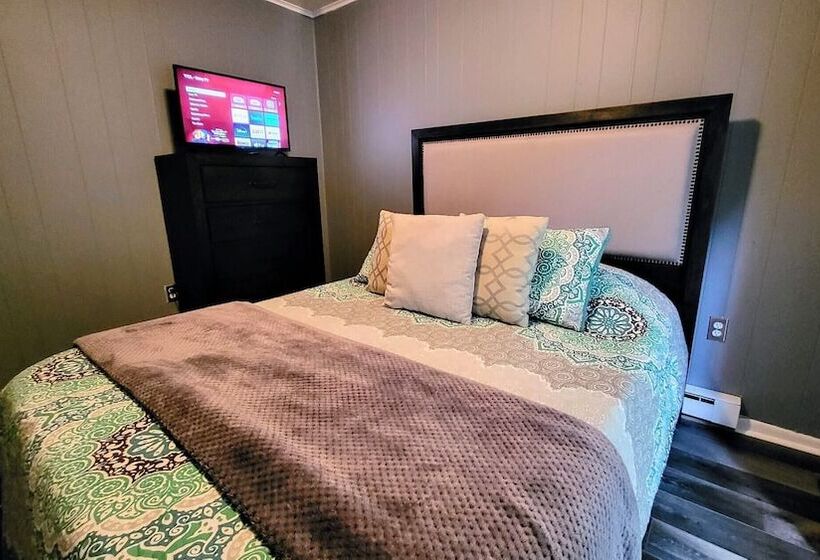 Frolic On Fern By Avantstay Enclosed Deck W/ Forest Views, Bar