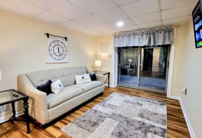 Frolic On Fern By Avantstay Enclosed Deck W/ Forest Views, Bar