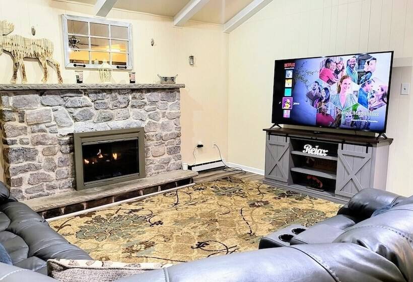 Frolic On Fern By Avantstay Enclosed Deck W/ Forest Views, Bar