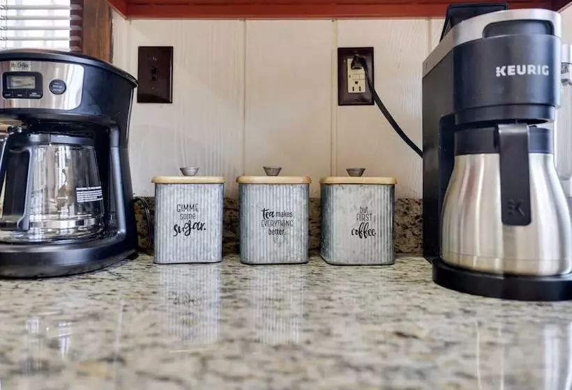 Grateful Escape Avantstay Hot Tub, Sauna, Deck, Firepit, Beach Access