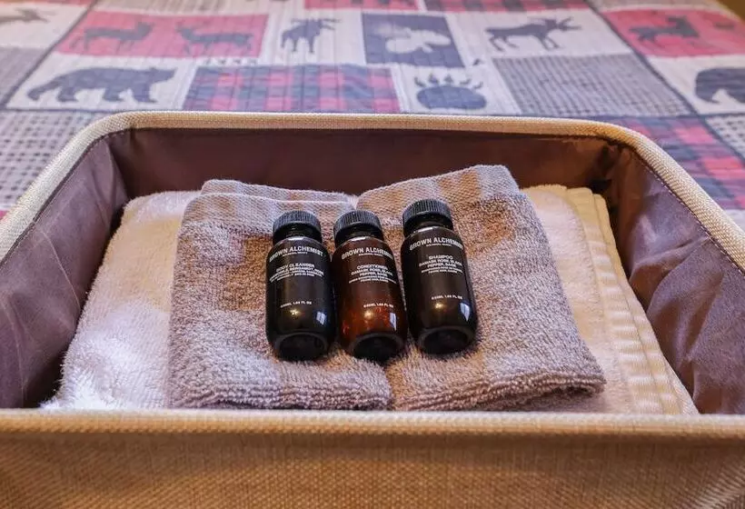 Grateful Escape Avantstay Hot Tub, Sauna, Deck, Firepit, Beach Access