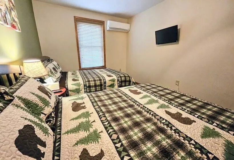 Hickory Haven By Avantstay Hot Tub, Game Room, Theater, Deck