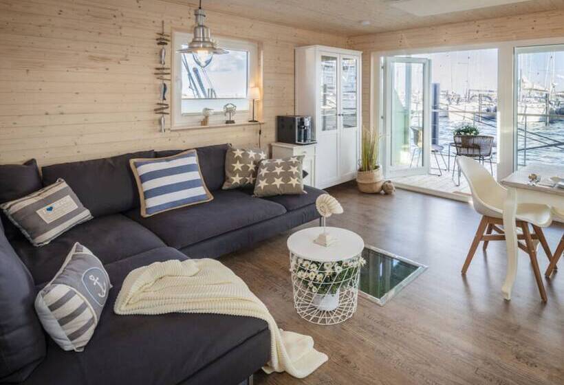 ホテル Houseboat Grey Seal Comfortable Vacation Home