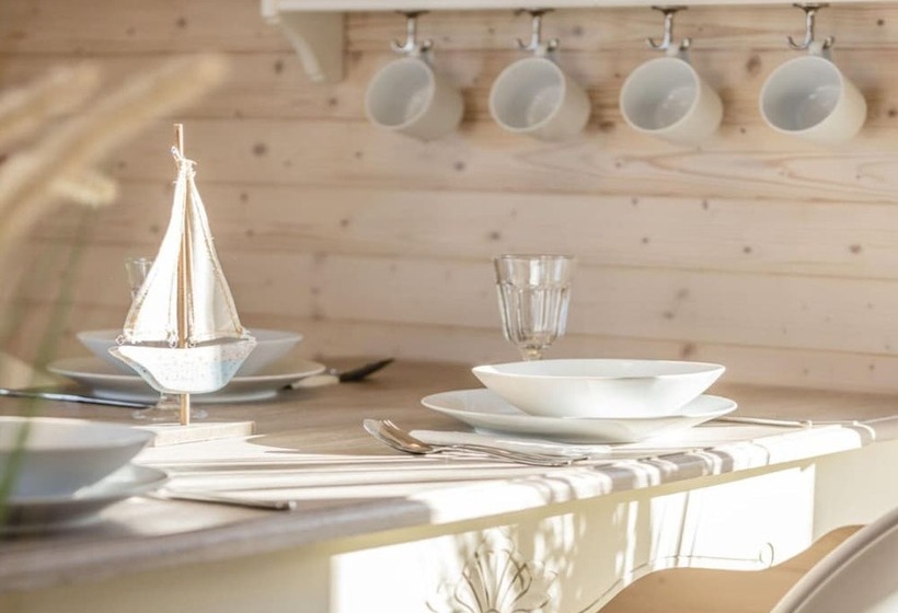 ホテル Houseboat Grey Seal Comfortable Vacation Home