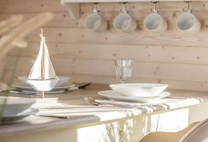 ホテル Houseboat Grey Seal Comfortable Vacation Home