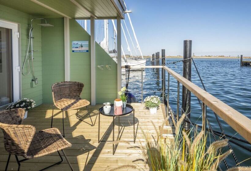 ホテル Houseboat Grey Seal Comfortable Vacation Home