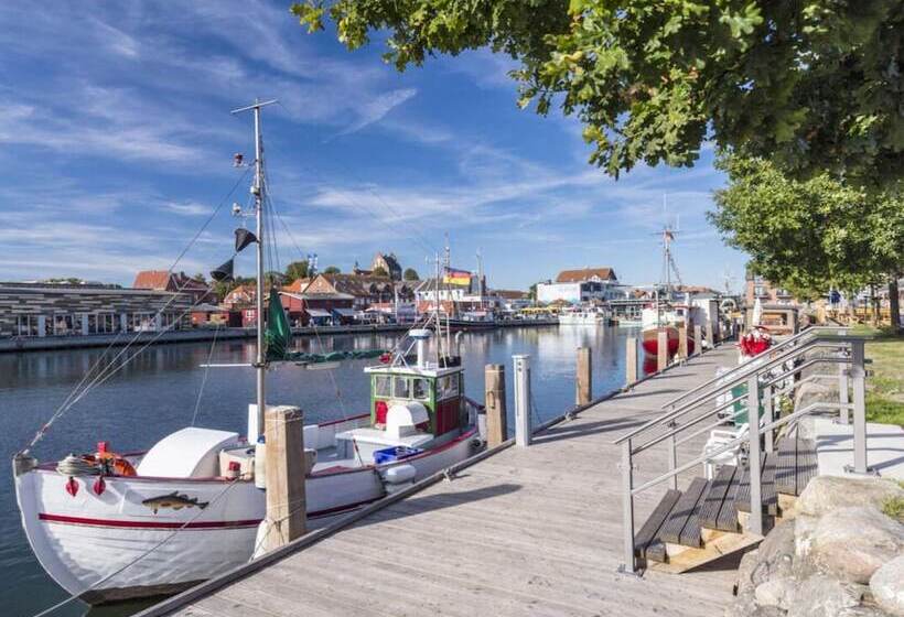 ホテル Houseboat Grey Seal Comfortable Vacation Home