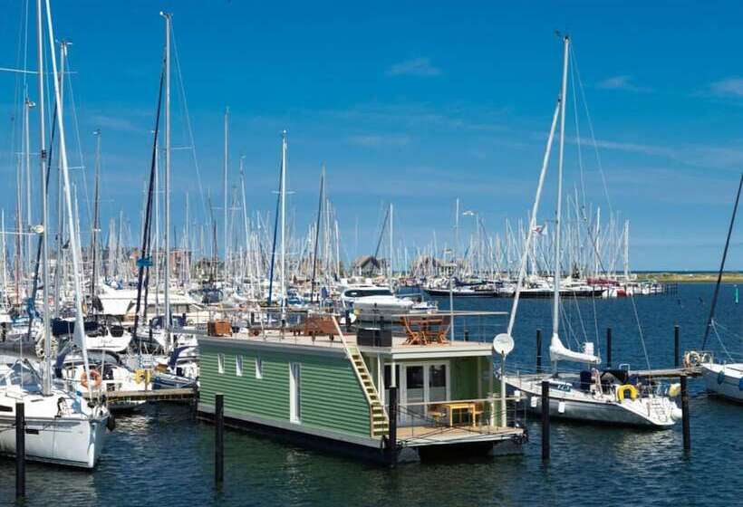 ホテル Houseboat Grey Seal Comfortable Vacation Home