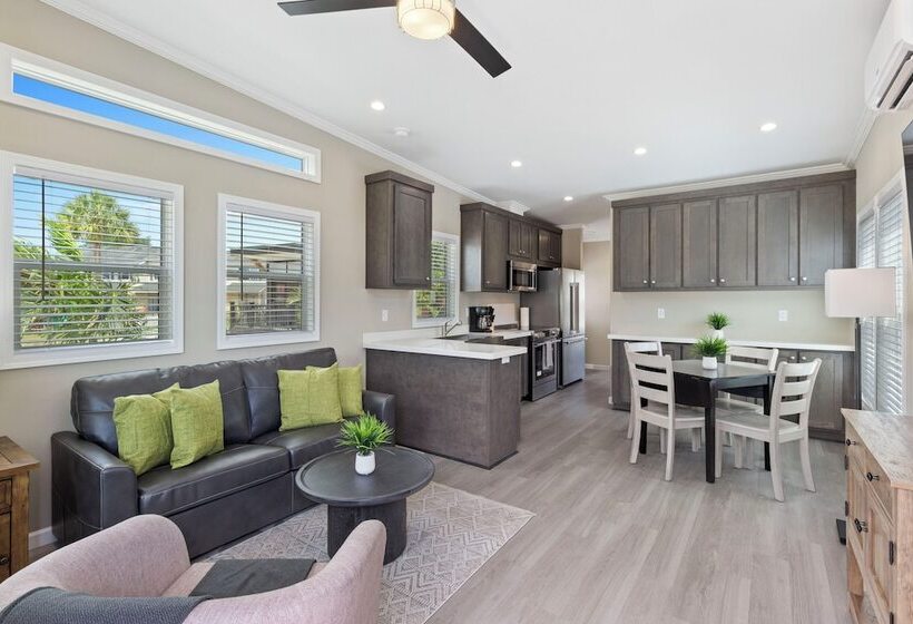 Szálloda Okeechobee Koa Resort