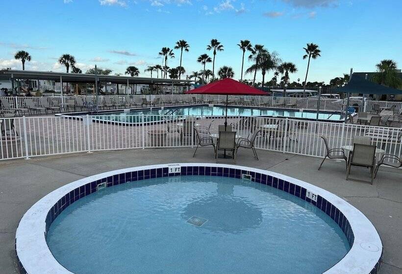 Szálloda Okeechobee Koa Resort