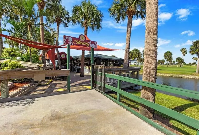 Hotelli Okeechobee Koa Resort