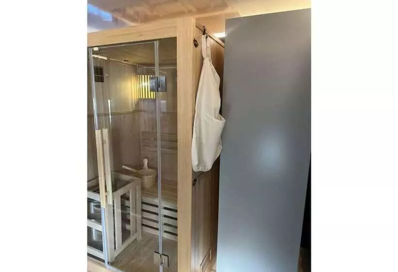 هتل Premium Houseboat Blue Lagoon