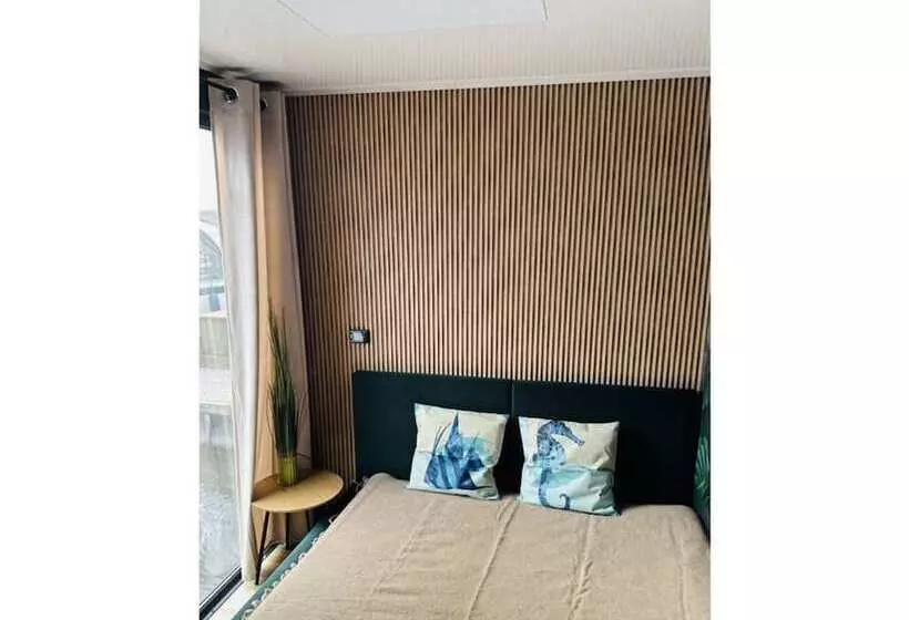 هتل Premium Houseboat Blue Lagoon