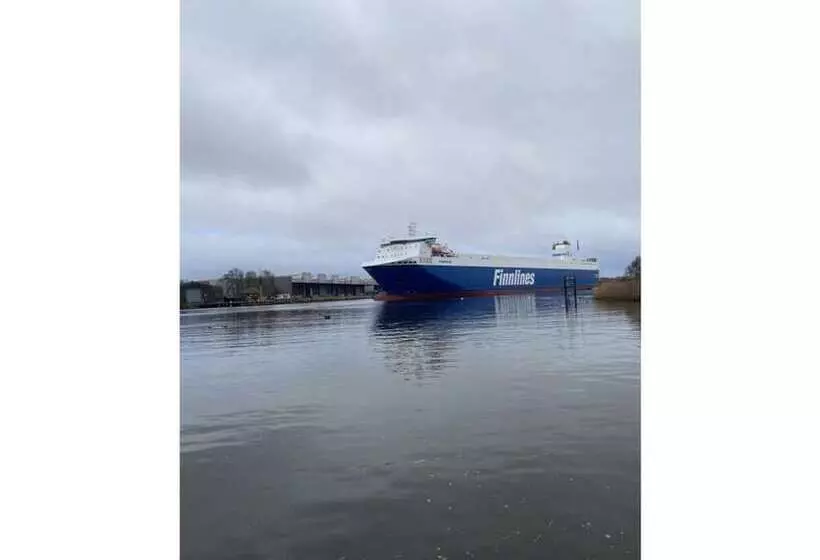 هتل Premium Houseboat Blue Lagoon