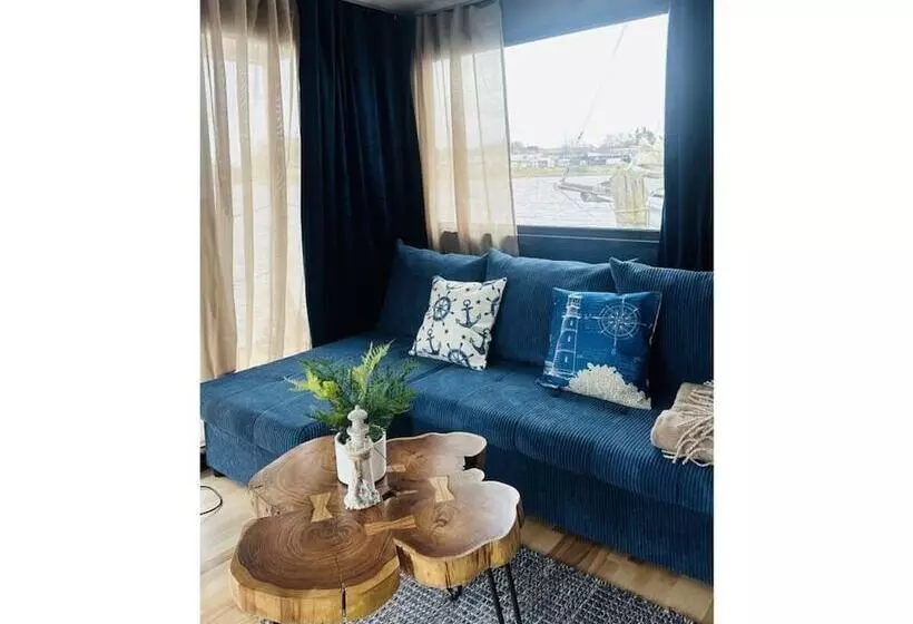 هتل Premium Houseboat Blue Lagoon