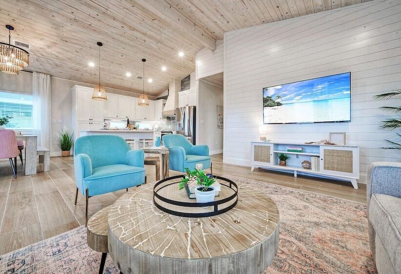 Private Pool, Firepit, Balcony, Patio Boat Parking Mint To Be By Avantstay