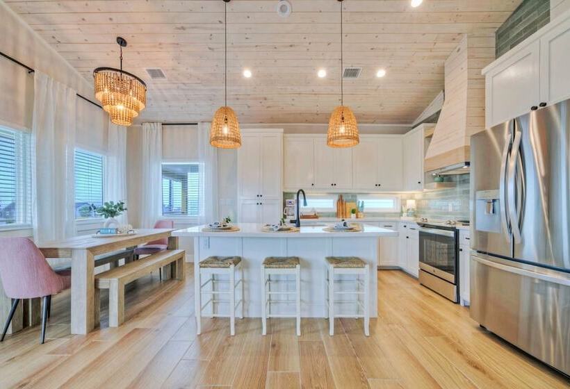 Private Pool, Firepit, Balcony, Patio Boat Parking Mint To Be By Avantstay