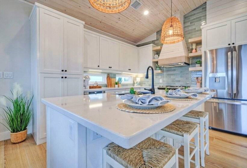 Private Pool, Firepit, Balcony, Patio Boat Parking Mint To Be By Avantstay