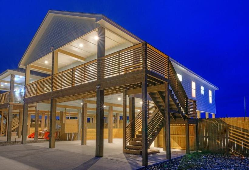 Private Pool, Firepit, Balcony, Patio Boat Parking Mint To Be By Avantstay