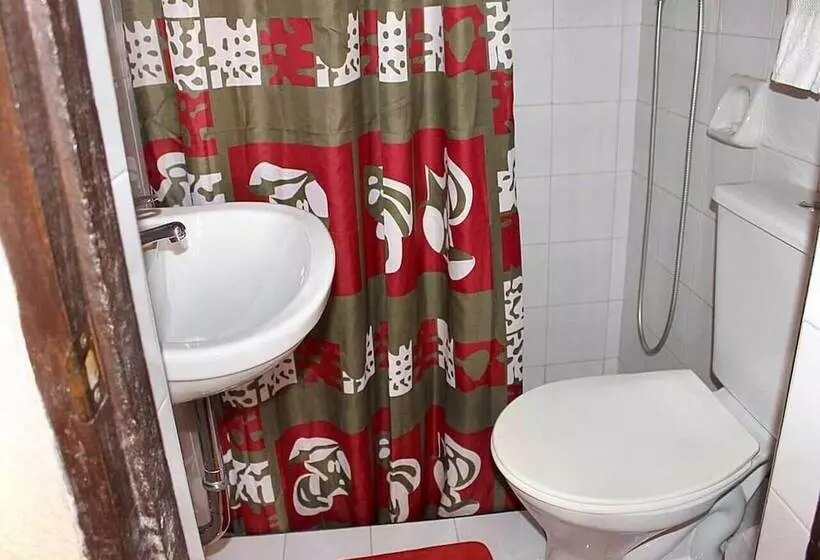 پانسیون Hostal Cervera Trinidad