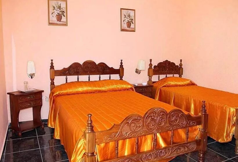 پانسیون Hostal Cervera Trinidad