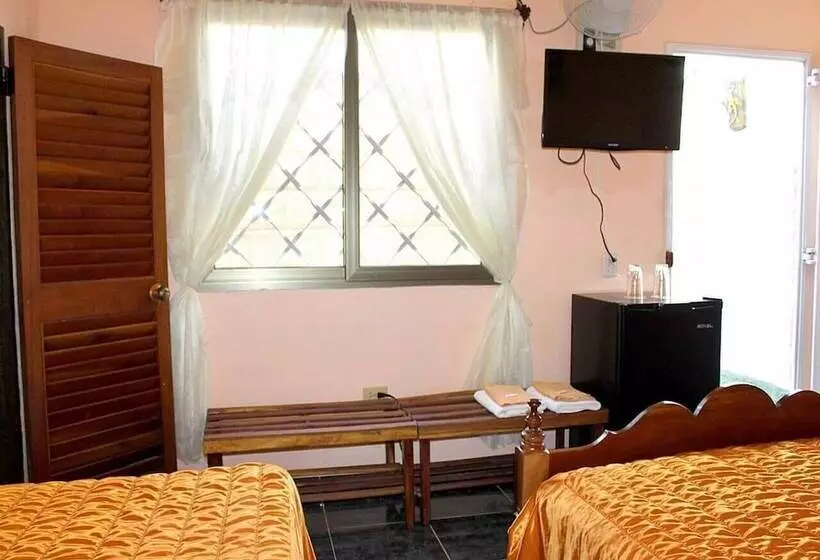 پانسیون Hostal Cervera Trinidad