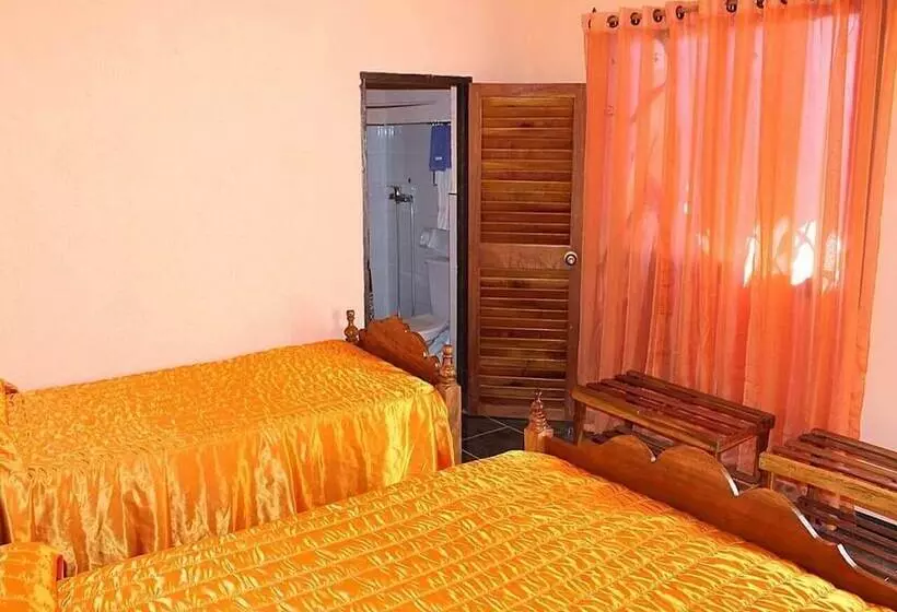 پانسیون Hostal Cervera Trinidad