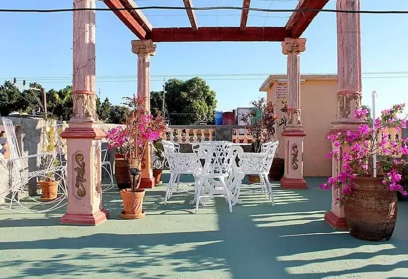 پانسیون Hostal Cervera Trinidad