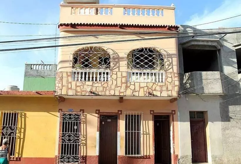 پانسیون Hostal Cervera Trinidad