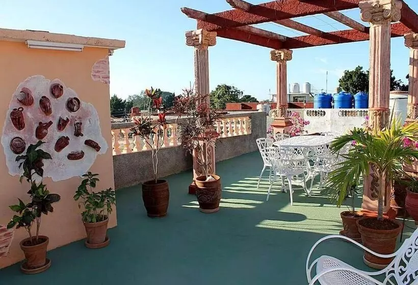 پانسیون Hostal Cervera Trinidad