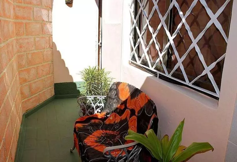پانسیون Hostal Cervera Trinidad